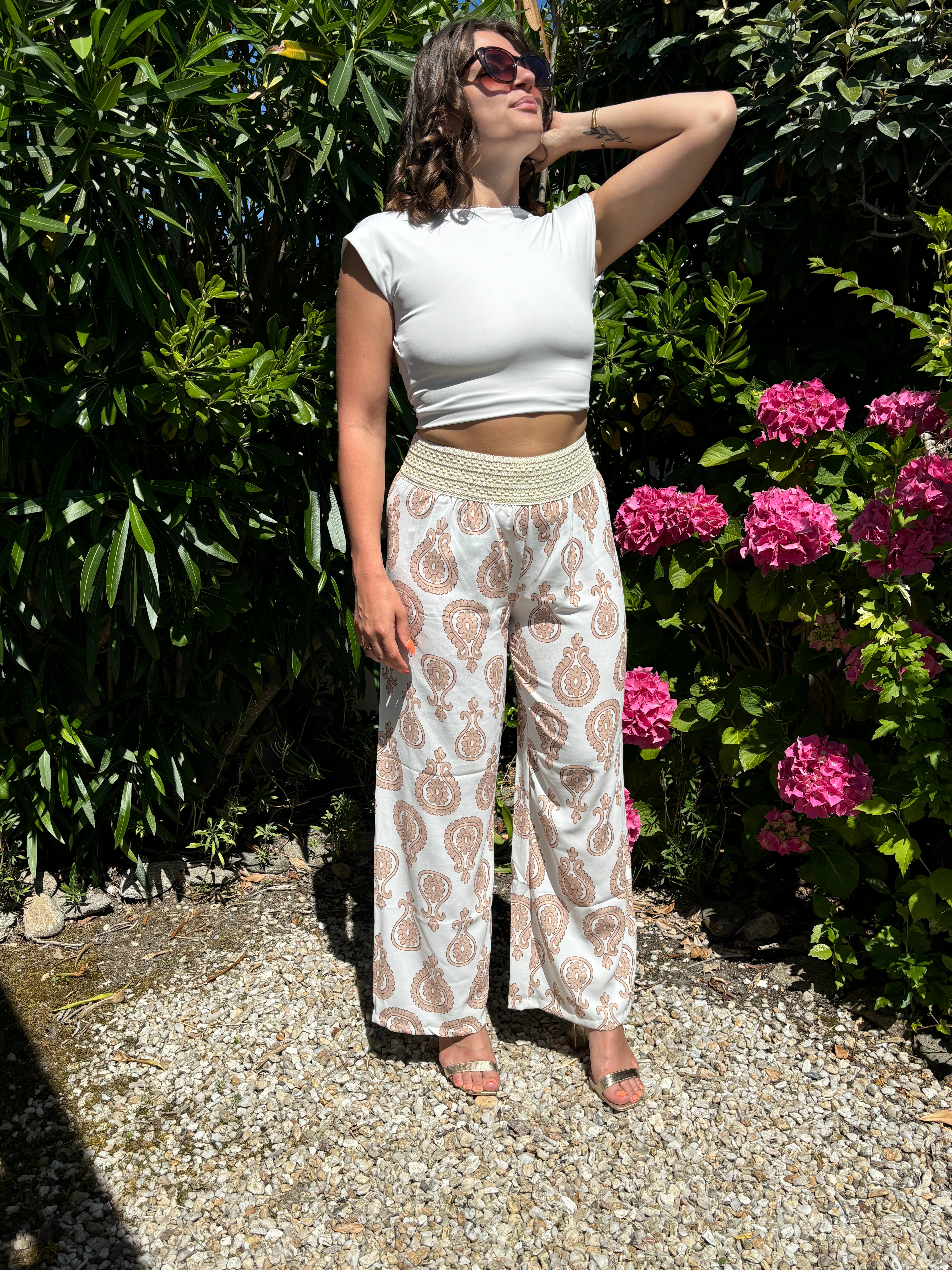 Pantalon fluide beige à motif « Florestine »